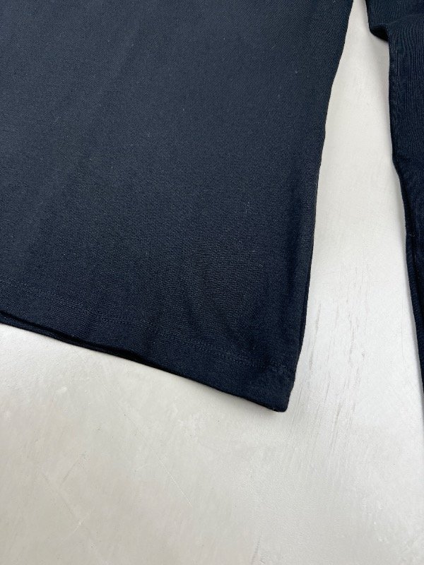 Producto - Essential Black T-Shirt - 3