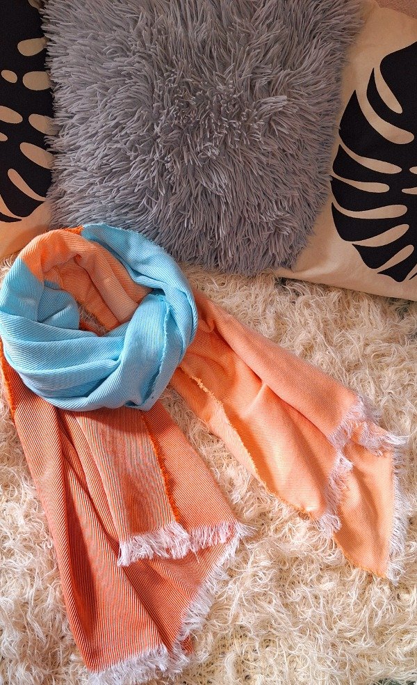 Producto - Ruana celeste, naranja