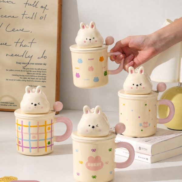 Producto - TASA DE CERÁMICA CON TAPA Y CUCHARA CUTE BUNNY ULB-612 - 0