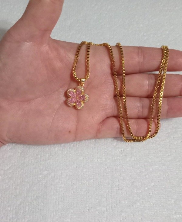 Producto - CONJUNTO DIJE PREMIUM MULTIESTRASS FLOR Y CADENA A.D (color rosa).