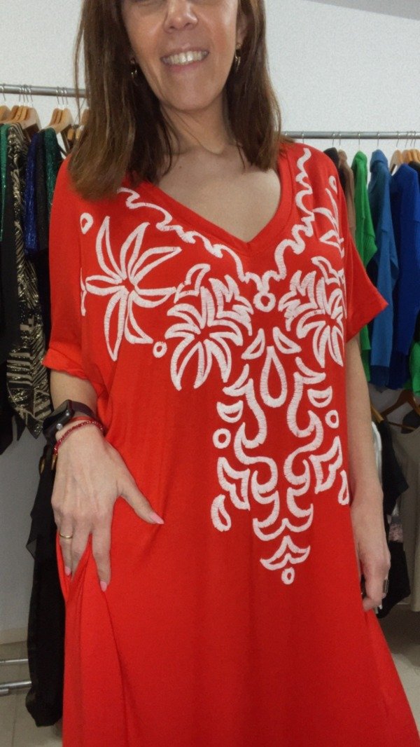 Producto - Maxi Vestidos Amplios Oversize abarca XXL XXXL Cuello en V - Relieve 49.000 Rojo