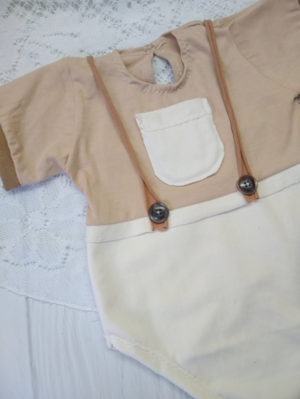 Producto - Body Beige/Camel tiradores 12-18m