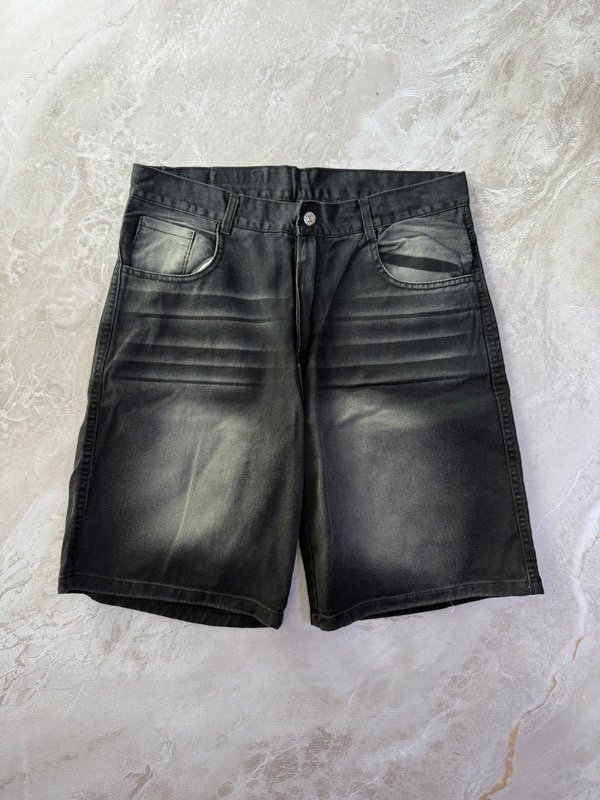 Producto - Bermuda Baggy Negro Bigotes Clasico
