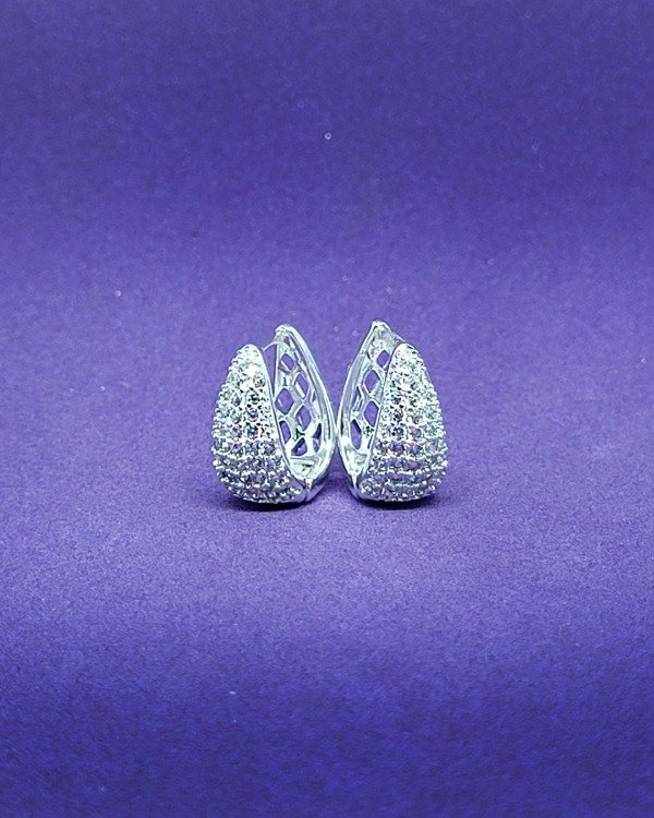 Producto - AR 903 - Aros de Acero Blanco - Gotas con cierre a presión de micropave