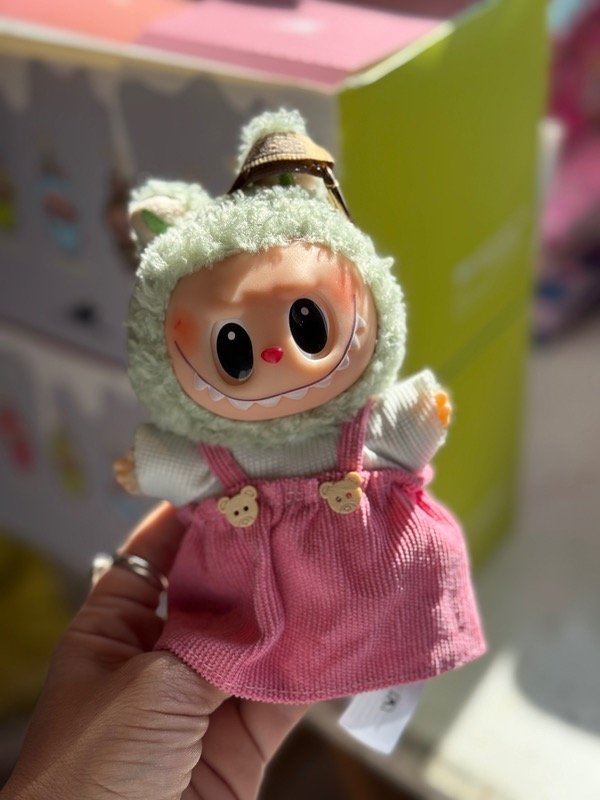 Producto - Labubu Sorpresa con ropa