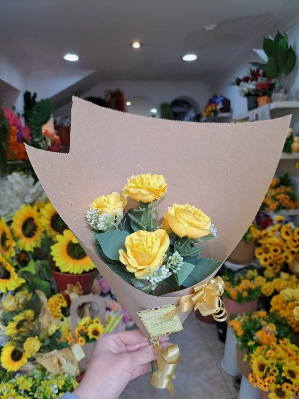 Producto - RAMO DE ROSAS ECONÓMICAS PARA REGALO