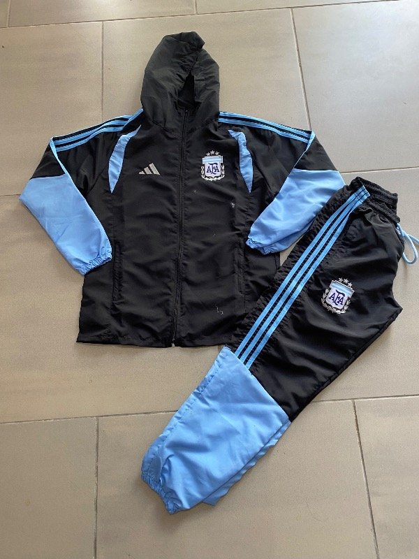 Producto - Conjunto Argentina rompe viento negro