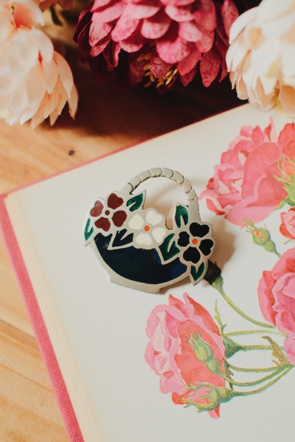 Producto - Prendedor Canasta