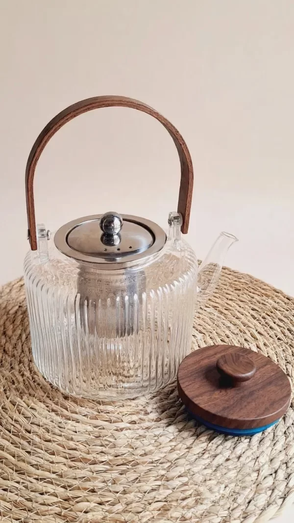 Producto - TETERA ACANALADA 2 EN 1 900 ML