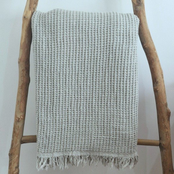 Producto - Pie de Cama Panal con Flecos Gris Perla