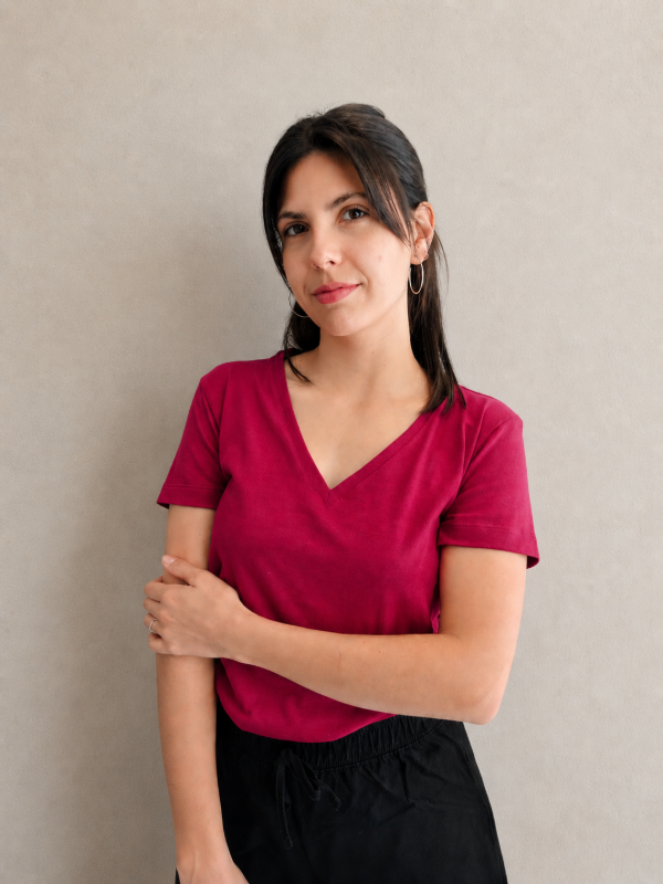 Producto - Mangas Cortas Escote Pico Cherry