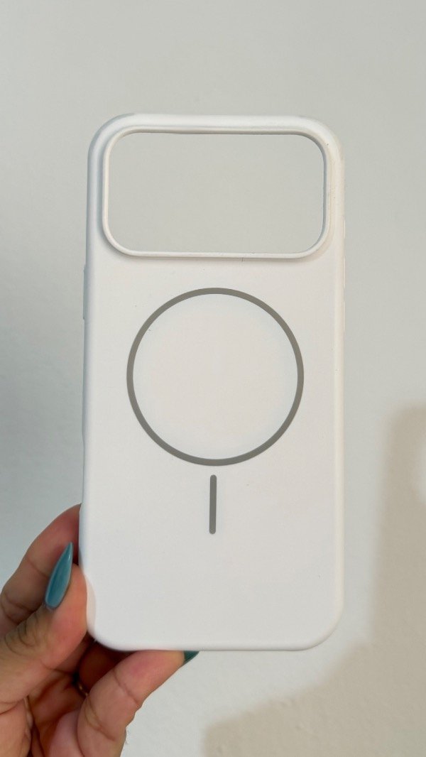 Producto - Silicone MagSafe