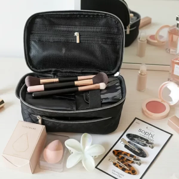 Producto - Neceser con divisiones acolchado minimalista 21x11 cm