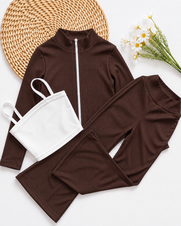 Producto - TRÍO CHANTAL MARRÓN (CAMPERA + TOP + PANTALÓN OXFORD)