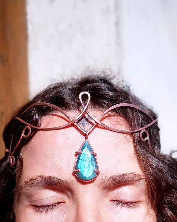 Producto - Corona con labradorita azul facetada