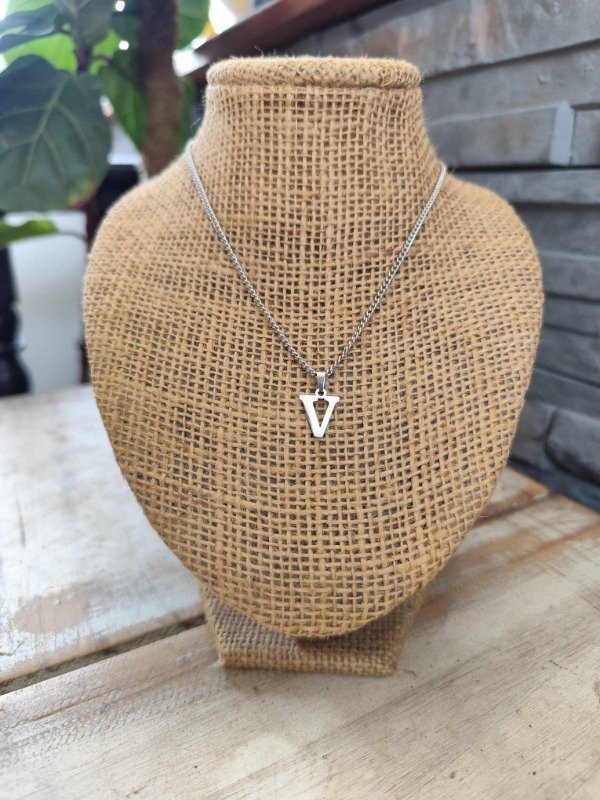 Producto - Collar inicial V. Acero quirúrgico.