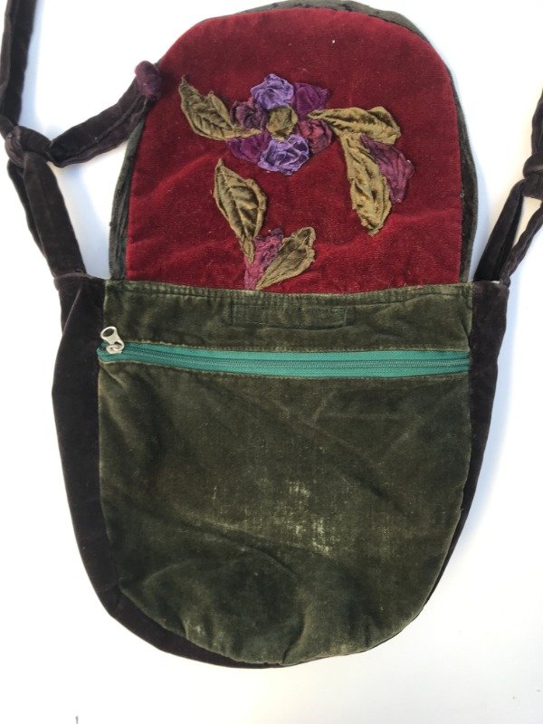 Producto - Morral Goth de plush - 7