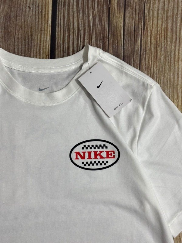 Producto - NIKE SNAIL RACING TEE - 1