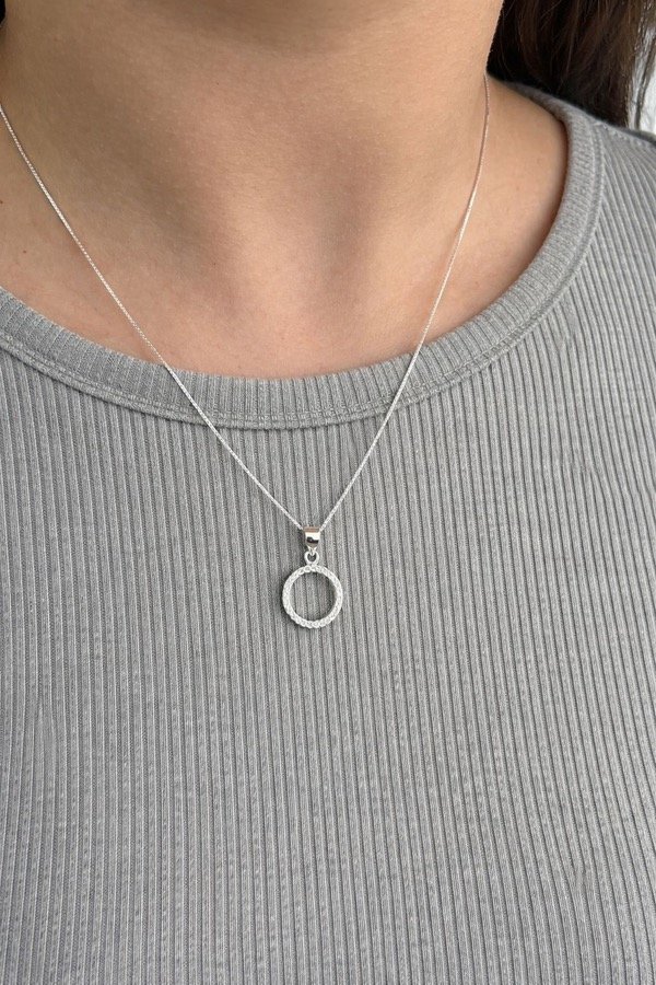 Producto - Cadena de plata con dije redondo de strass