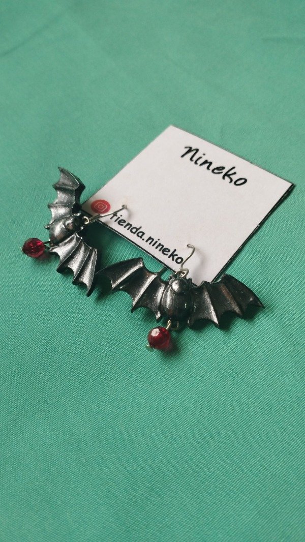 Producto - Aros Murciélago Negro Brilloso