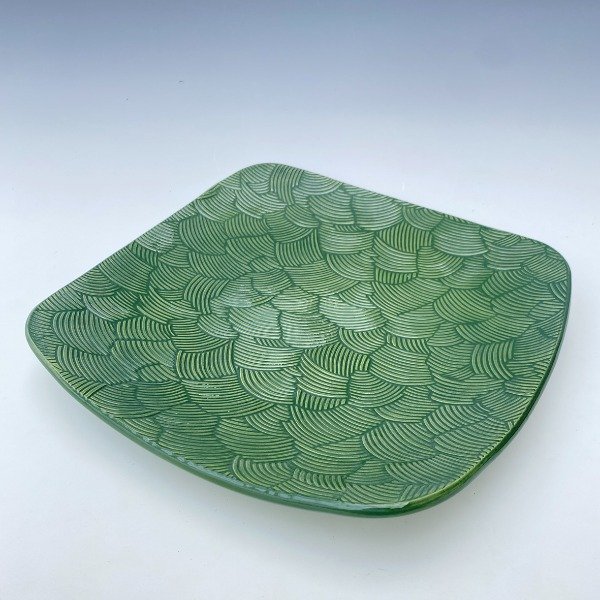 Producto - PLATO CON DISEÑO EN RELIEVE VERDE