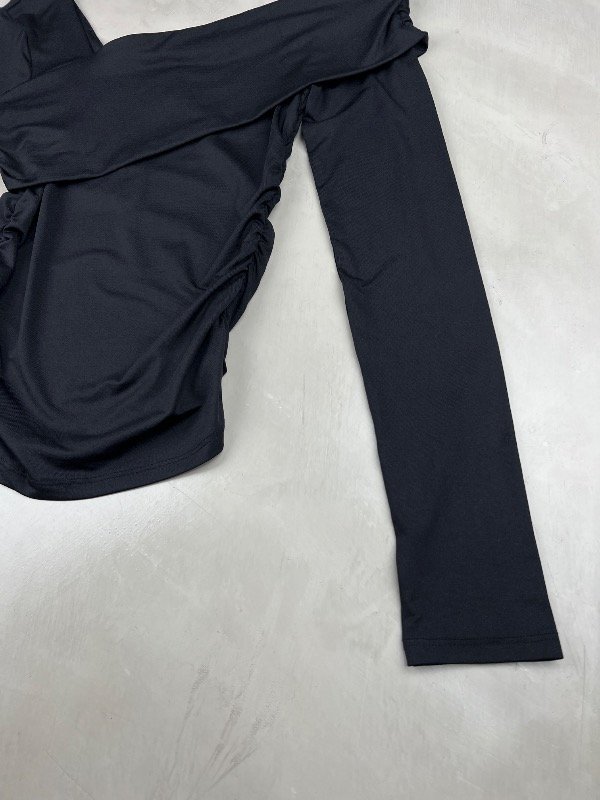 Producto - Black Asymmetric Top - 4
