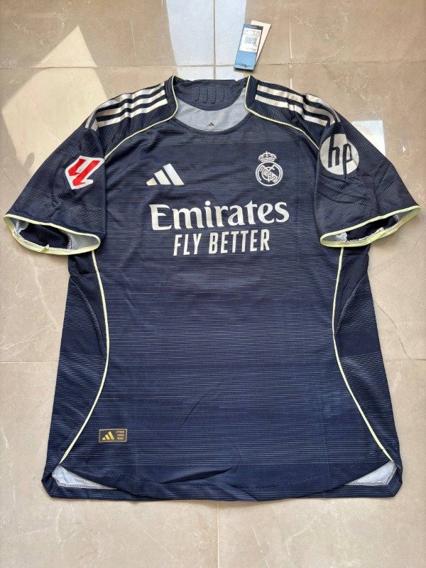 Producto - Real Madrid visitante 25/26 Version Jugador - 5 Bellingham
