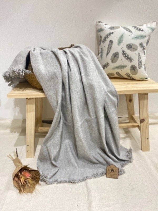 Producto - Manta rústica gris