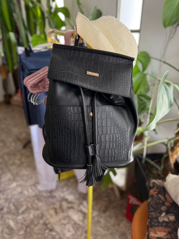 Producto - MOCHILA CROCO NEGRA