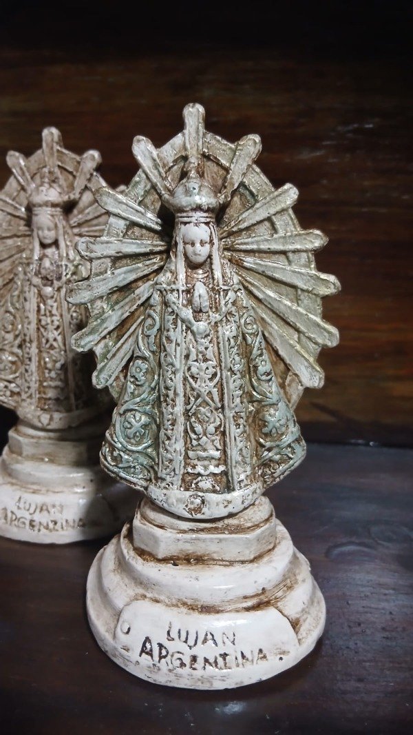 Producto - LUJAN - ESTATUILLA DE 15 CM