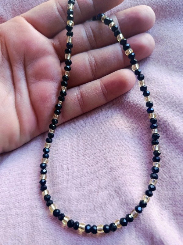 Producto - Chocker negro y dorado!