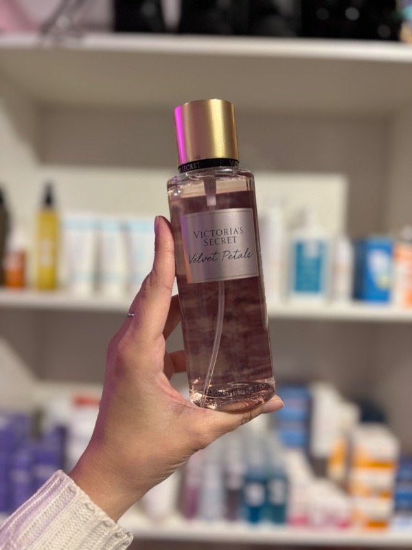 Producto - BODY SPLASH VELVET PETALS VICTORIA S SECRET