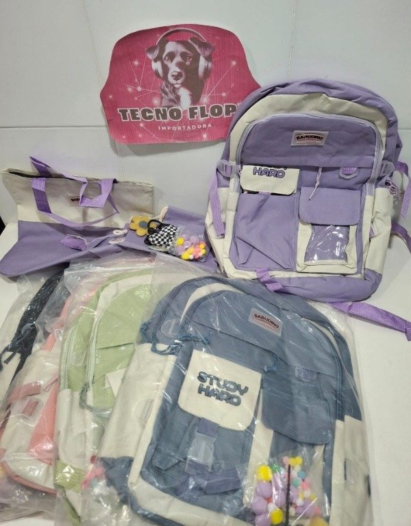 Producto - Mochila kawail con accesorios completo