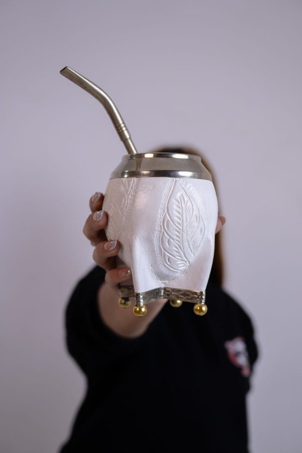 Producto - MATE TORPEDO REPUJADO COLOR BLANCO