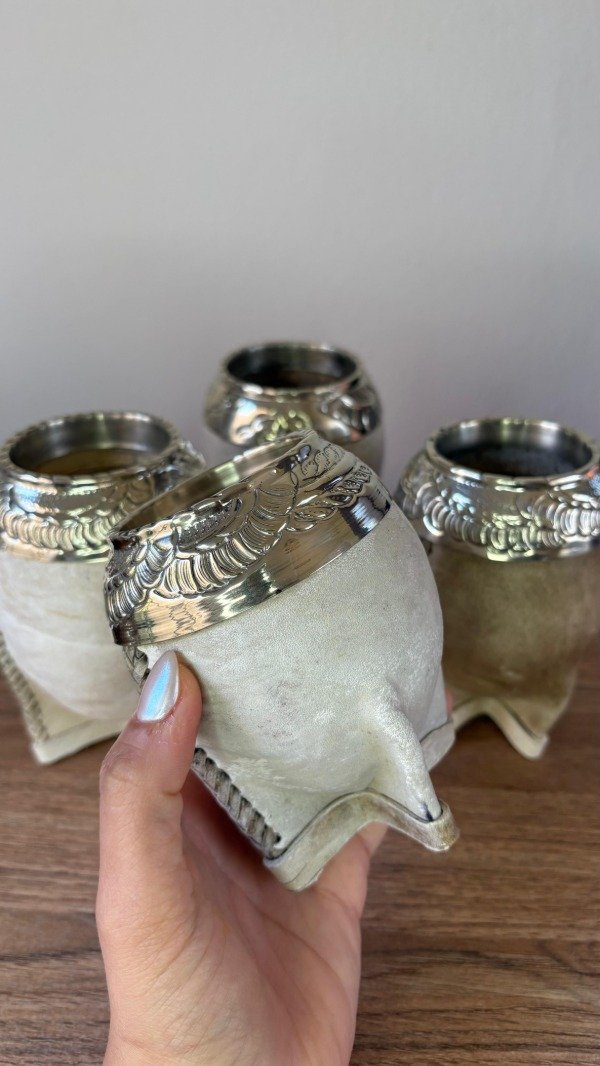 Producto - Mate torpedo Uruguayo en cuero crudo con virola de alpaca al lacre - 1