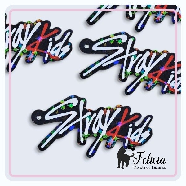 Producto - Dije 3D Stray Kids 7cm Holográfico - 0