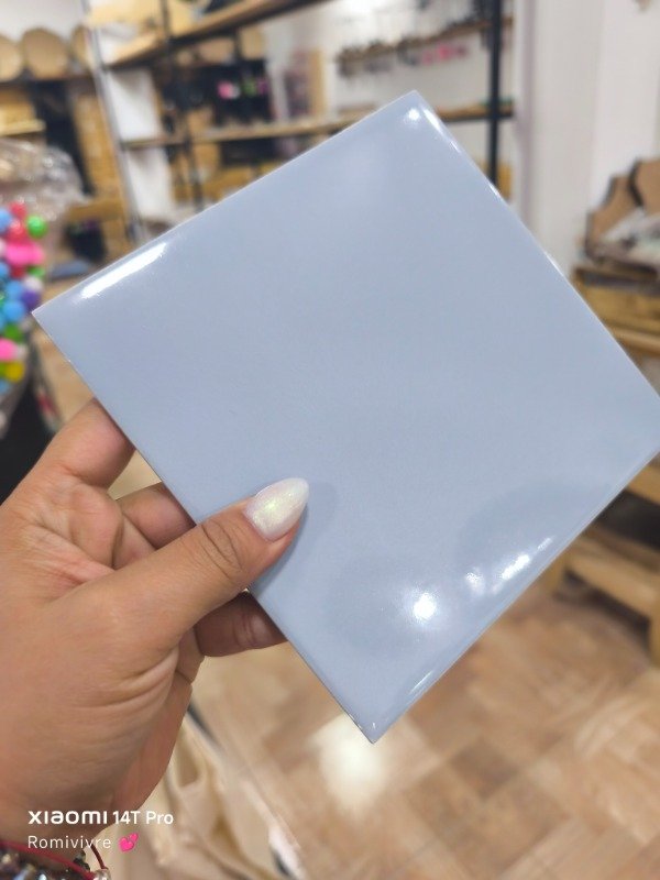 Producto - Azulejo Gris nube