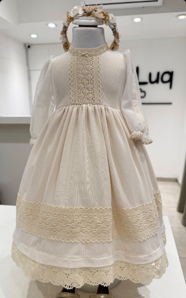 Producto - Vestido Bautismo Gretta en Tull con Puntillas de Entredos Algodón