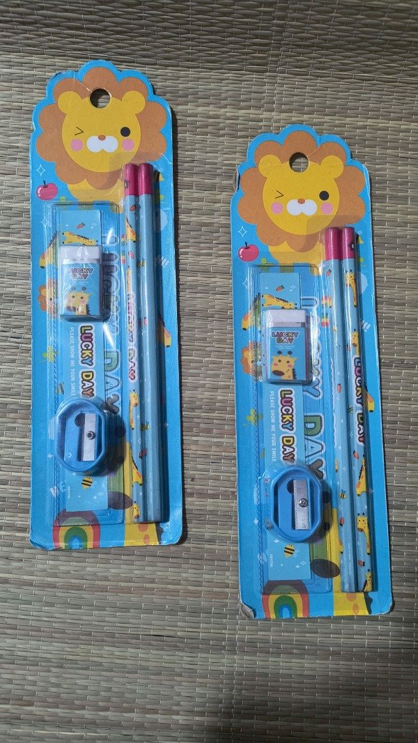 Producto - Kit escolar leon celeste