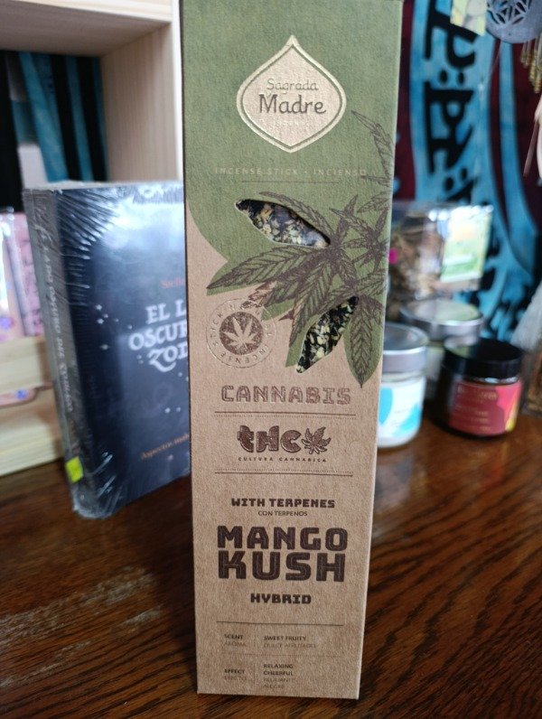 Producto - Sahumerios sagrada madre cannabis mango kush