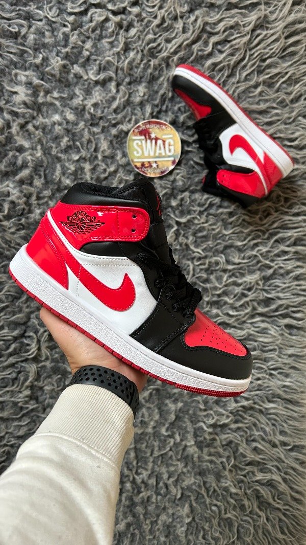 Producto - JORDAN RETRO 1 BRED TOE PATENT