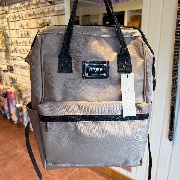 Producto - MOCHILA URBANA NENA JUANA. Practica, cómoda y lista para todo - 6
