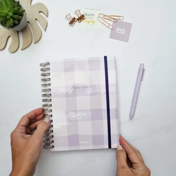 Producto - Agenda Cuadros Lila N8