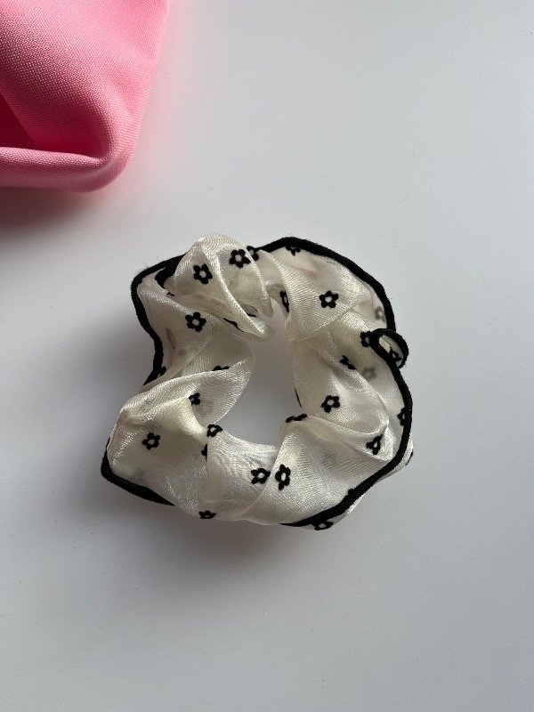 Producto - Scrunchie Flores