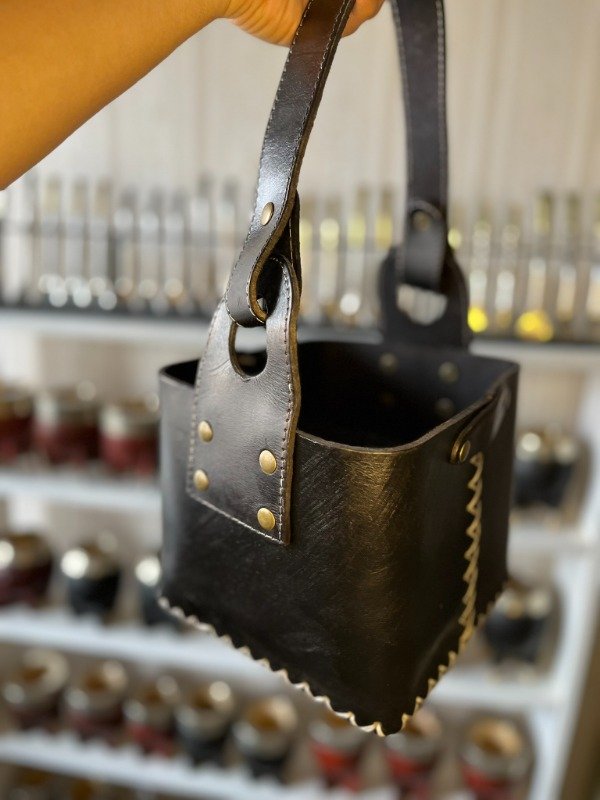 Producto - Canasta 100porciento cuero Legitimo Color Negro