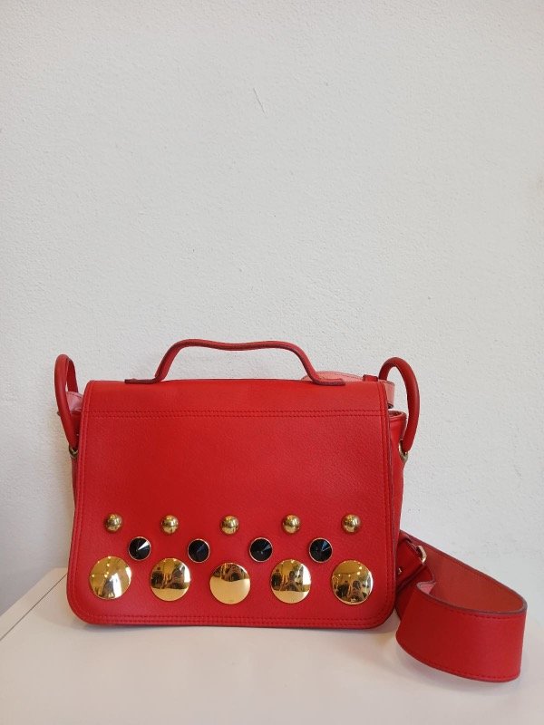 Producto - Bandolera JAZMIN CHEBAR (cuero, tachas y Strass)