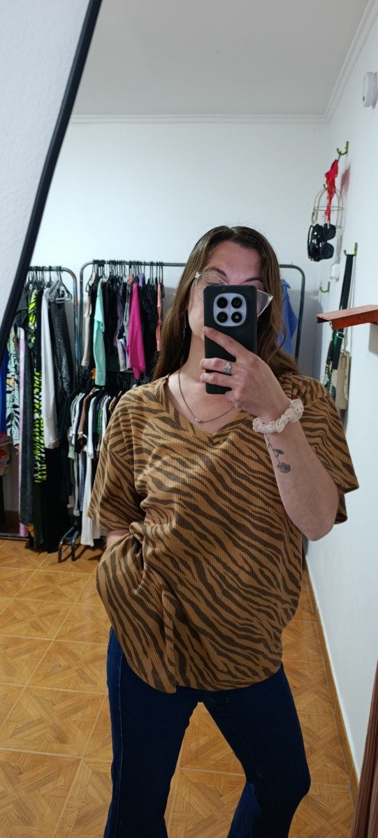 Producto - REMERA VALVINA