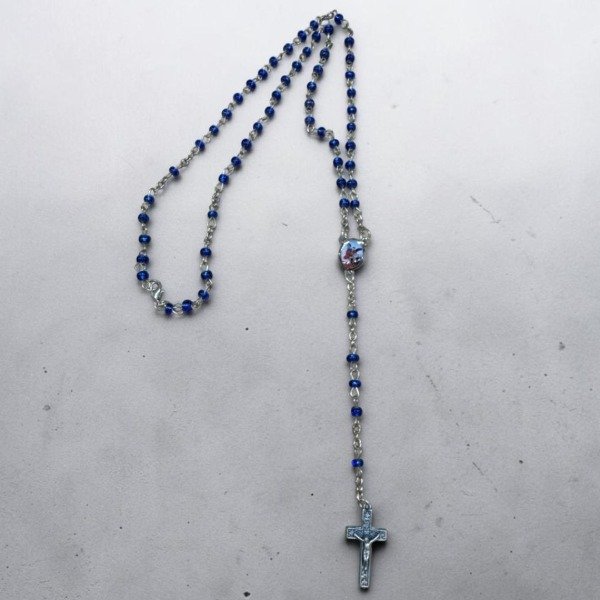 Producto - ROSARIO CHICO CON CUENTAS AZULES CON CENTRO SAN MIGUEL ARCANGEL - RPS#91