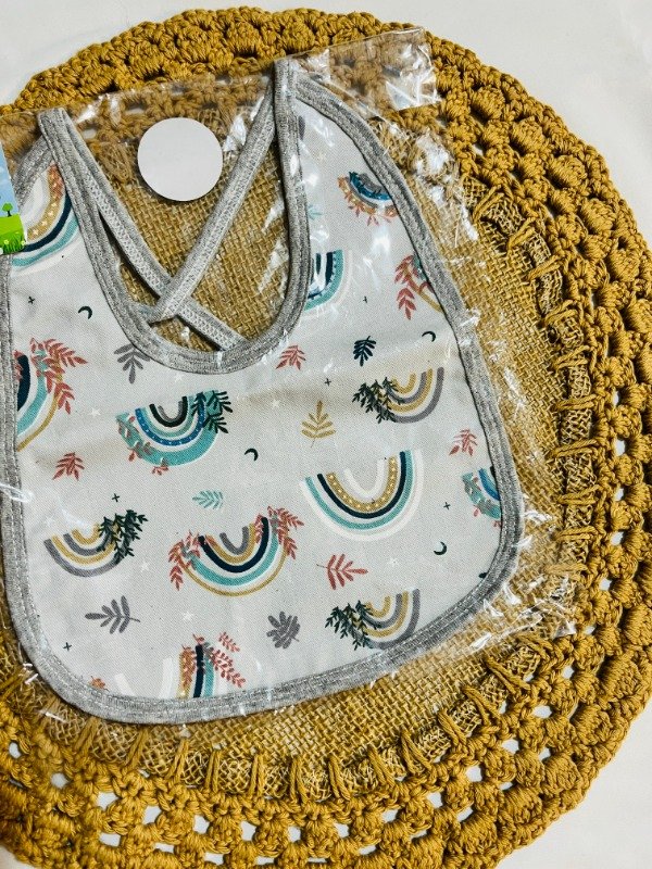 Producto - Babero con tela impermeable - arcoiris gris