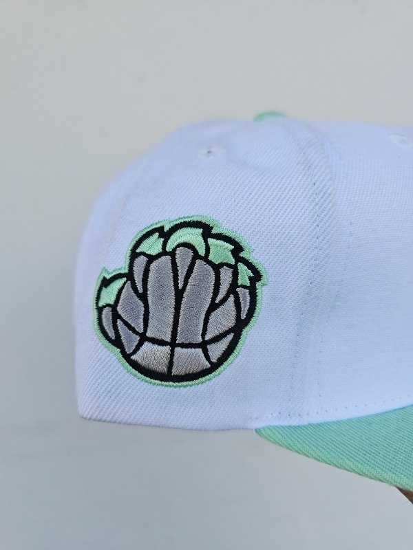 Memphis grizzlies metalic mint mitchell and ness snapback — imagen 4